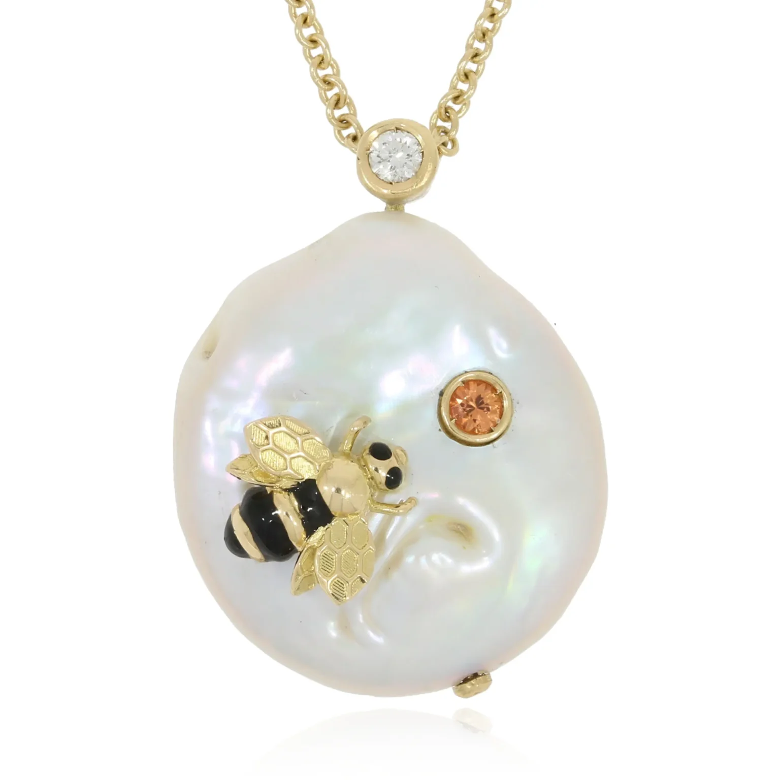 Pendant bee with cultured pearl