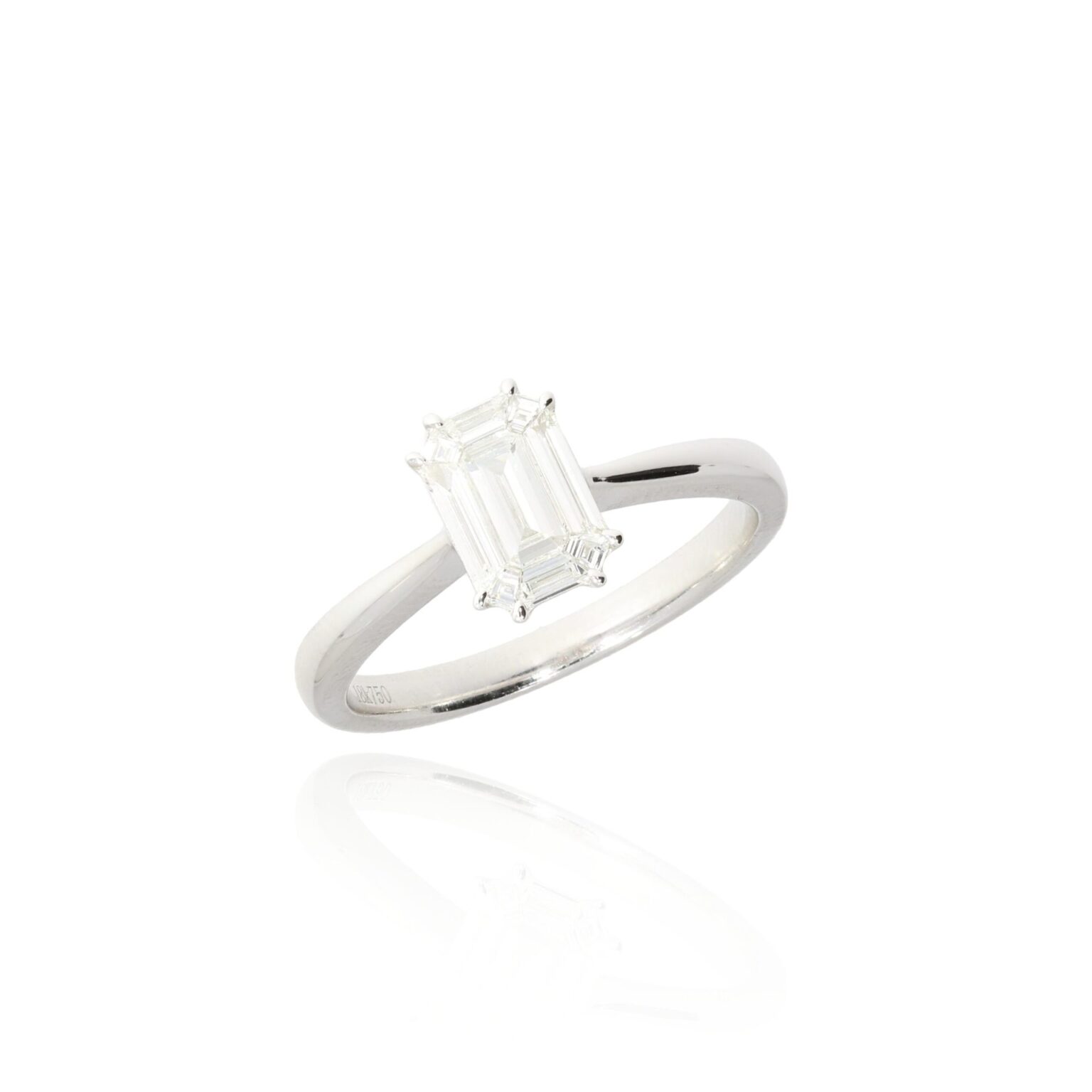Diamantring im Emerald Cut Form