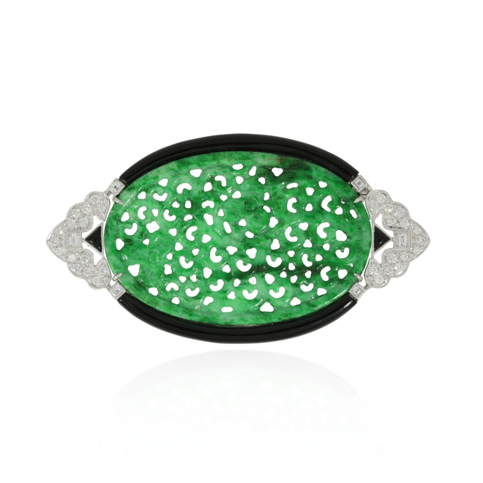Jadebrosche im Art Déco Stil